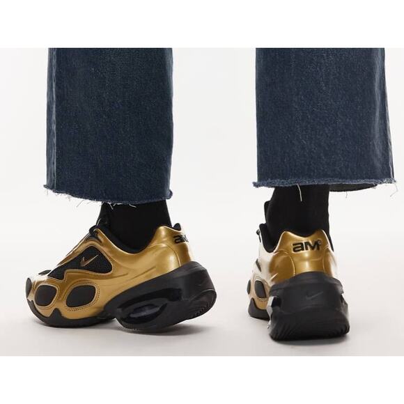Nike Air Max Muse sneakers in gold main image 8